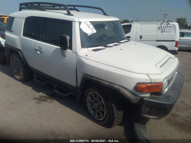 Toyota Fj cruiser (2013)