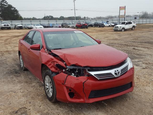 Toyota Camry base (2012)