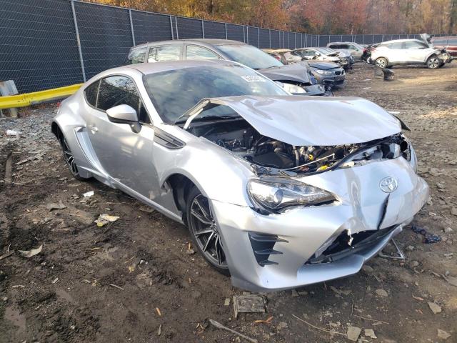 Toyota 86 base (2017)