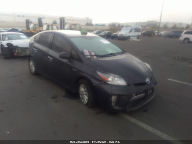 Toyota Prius plug-in (2014)
