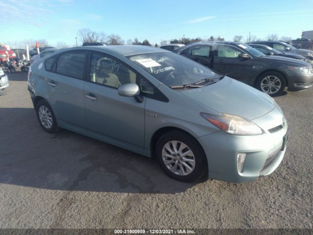Toyota Prius plug-in (2013)