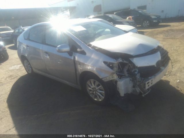 Toyota Prius plug-in (2014)