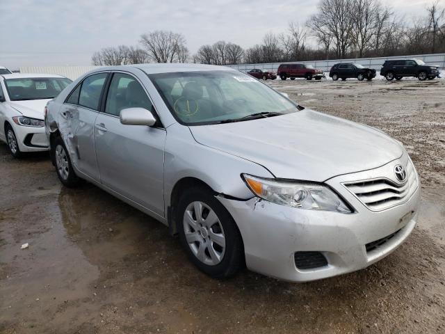 Toyota Camry base (2010)