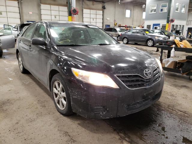 Toyota Camry base (2010)