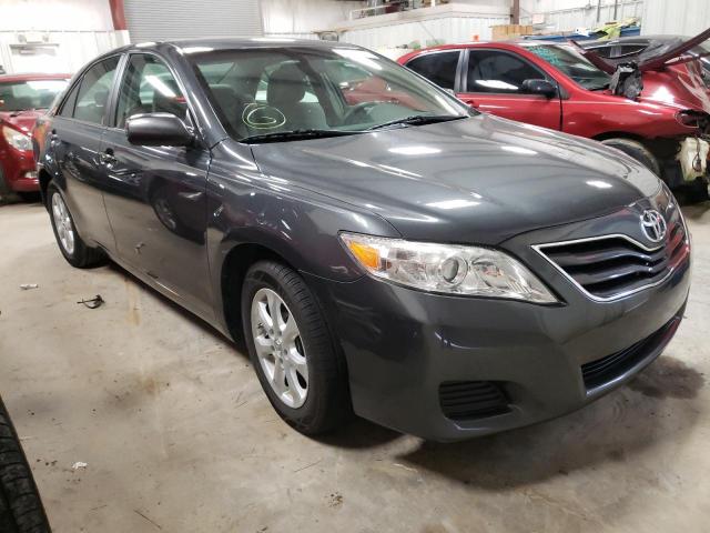 Toyota Camry base (2011)