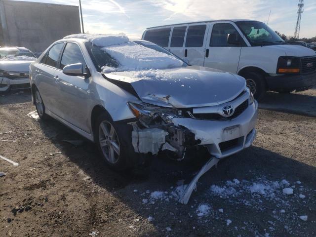Toyota Camry base (2012)