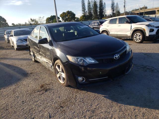 Toyota Camry base (2012)