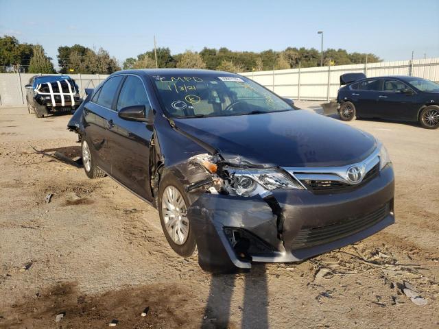 Toyota Camry base (2012)