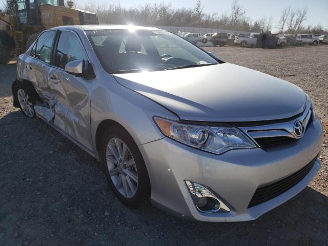 Toyota Camry base (2012)