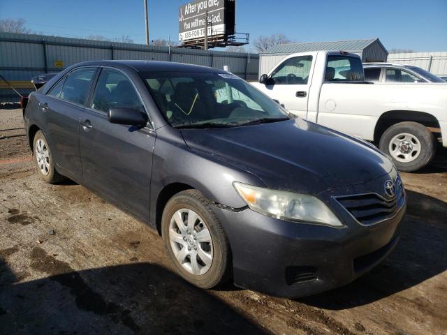 Toyota Camry base (2011)