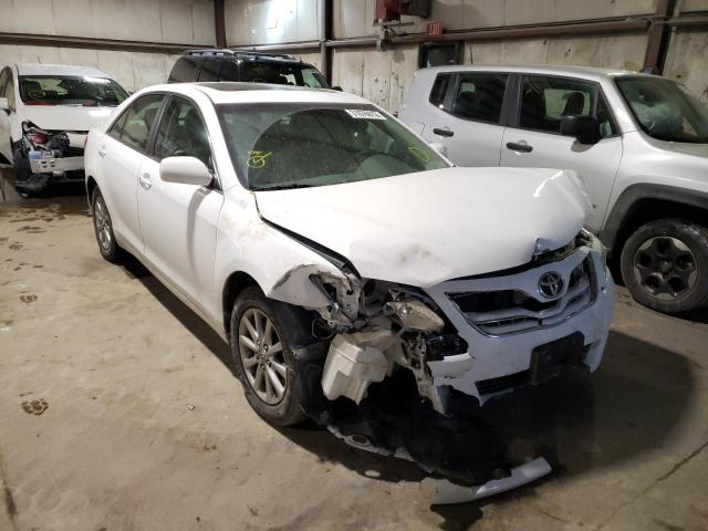 Toyota Camry base (2011)