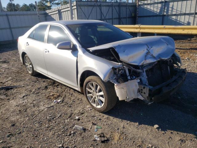 Toyota Camry base (2012)