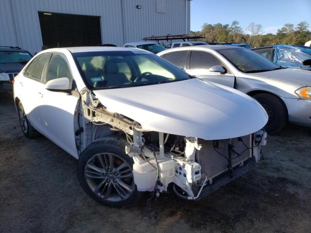 Toyota Camry le (2015)