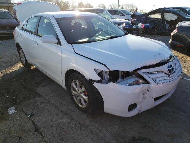 Toyota Camry base (2011)