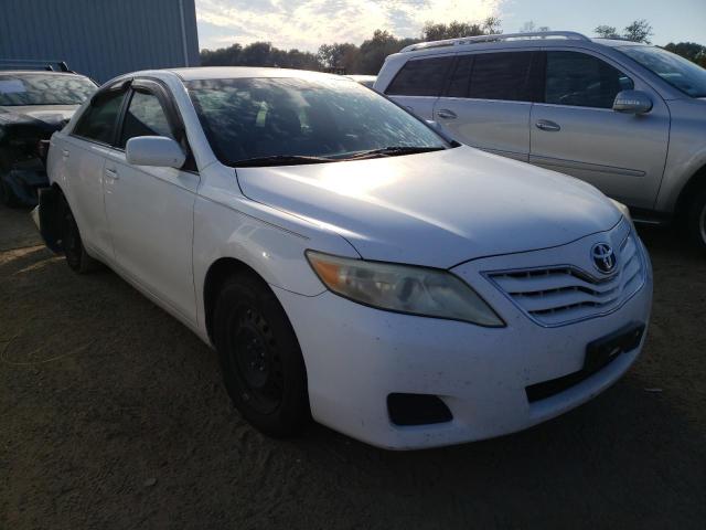 Toyota Camry base (2011)