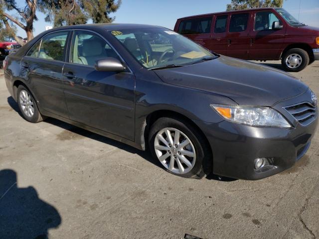 Toyota Camry base (2011)