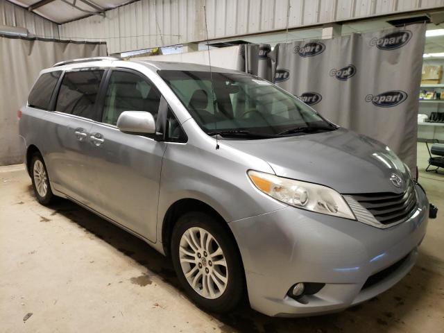 Toyota Sienna xle (2011)