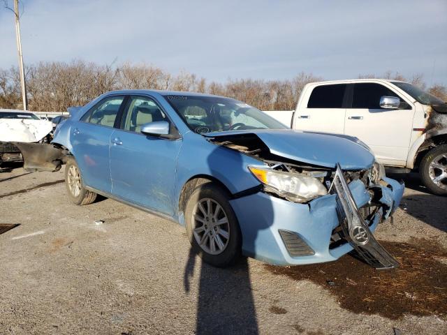 Toyota Camry base (2012)