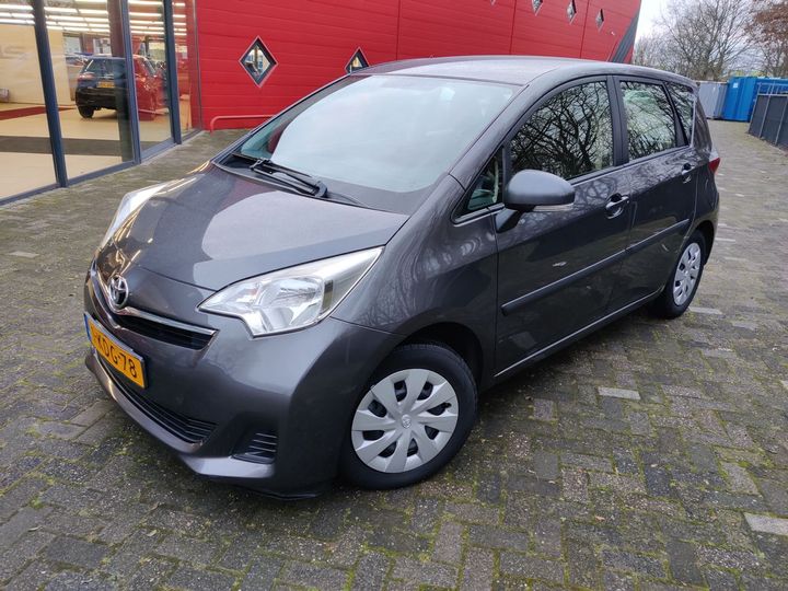 Toyota Verso-s (2013)