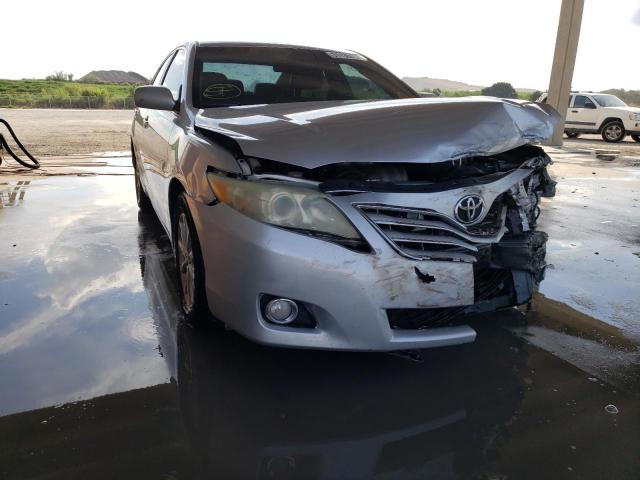Toyota Camry base (2010)