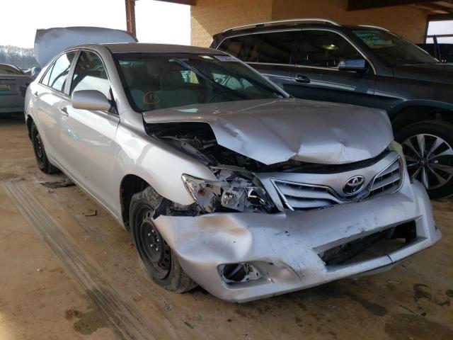 Toyota Camry base (2011)