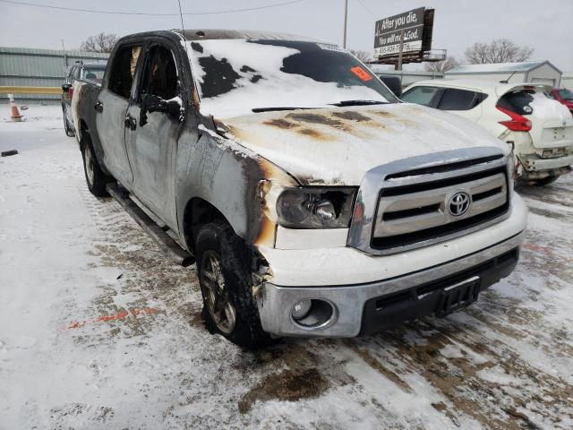 Toyota Tundra cre (2013)