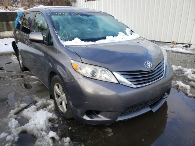 Toyota Sienna le (2015)