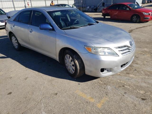 Toyota Camry base (2010)