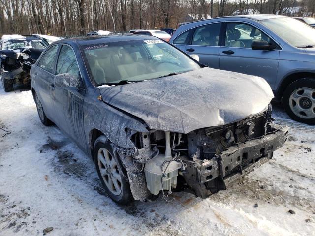 Toyota Camry base (2011)