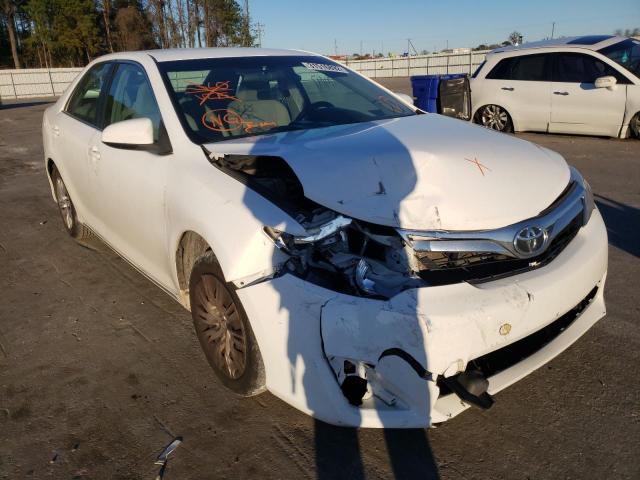 Toyota Camry base (2012)