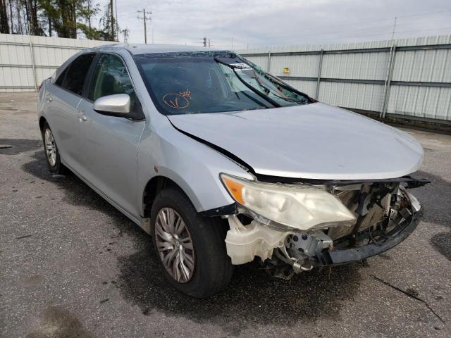Toyota Camry base (2012)