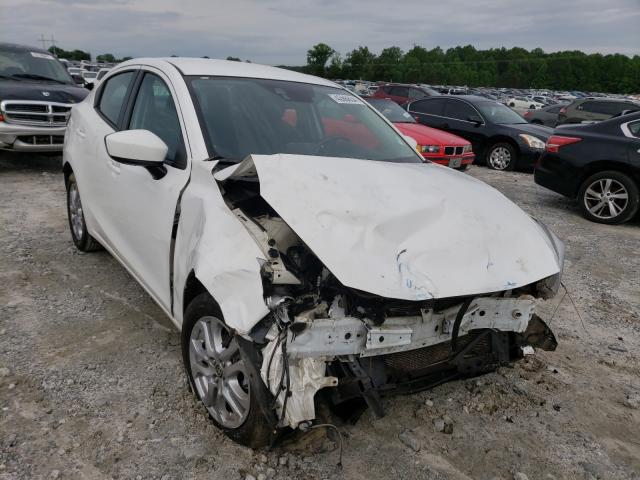 Toyota Scion ia (2016)