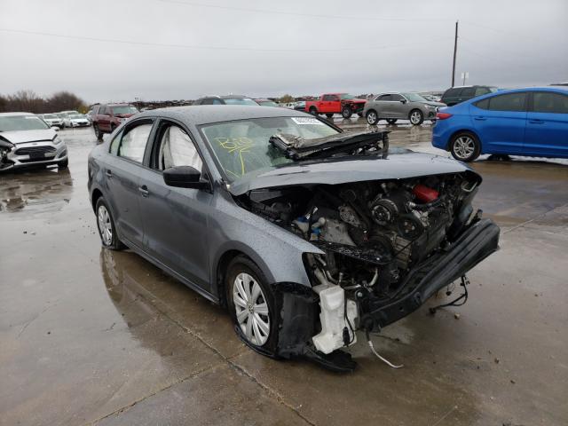 Volkswagen Jetta base (2015)