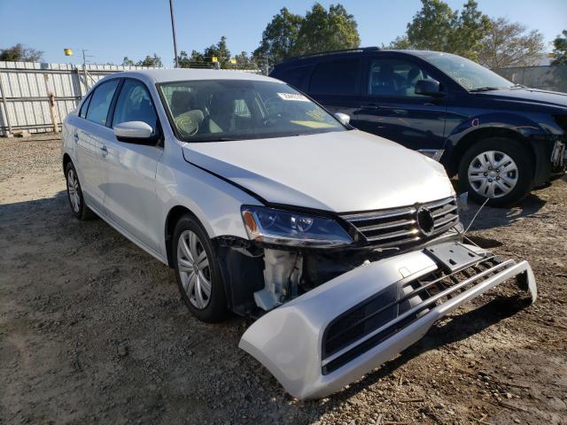 Volkswagen Jetta s (2017)