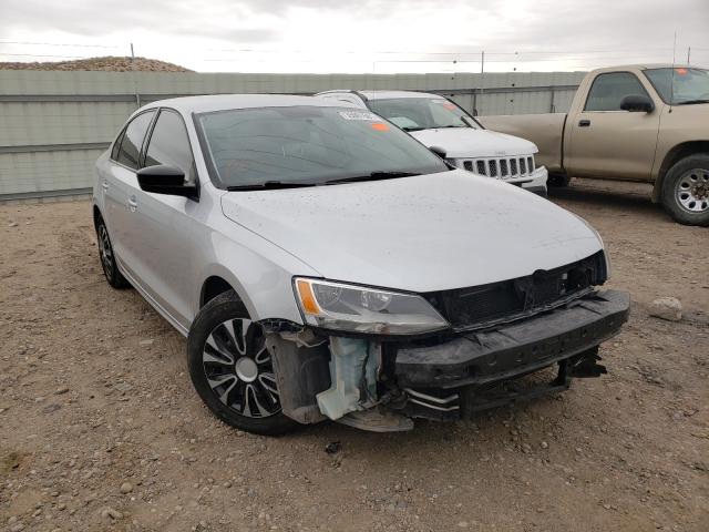 Volkswagen Jetta base (2015)
