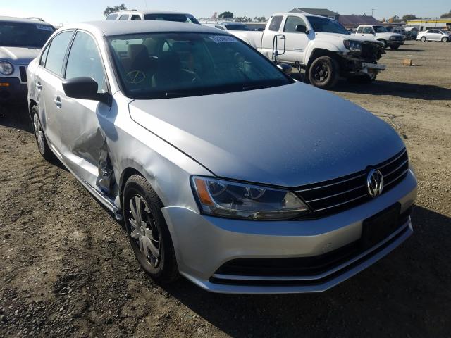 Volkswagen Jetta base (2015)