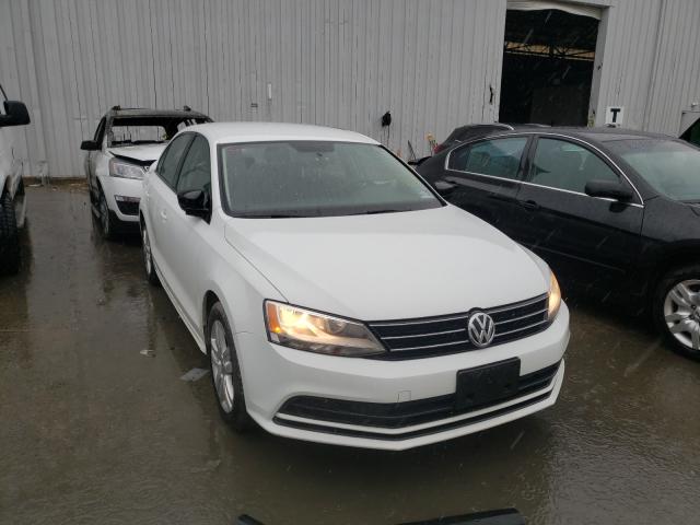 Volkswagen Jetta base (2015)