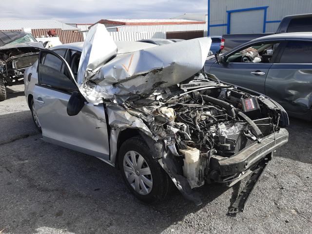 Volkswagen Jetta s (2016)