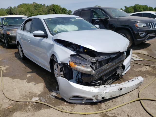 Volkswagen Jetta s (2017)