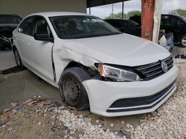 Volkswagen Jetta base (2015)