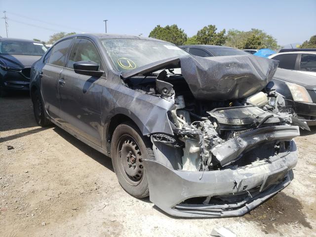Volkswagen Jetta base (2015)