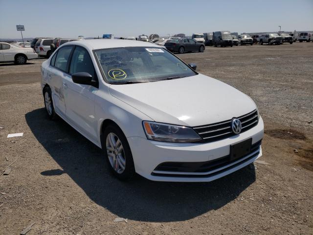 Volkswagen Jetta base (2015)