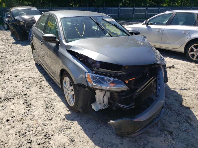 Volkswagen Jetta base (2015)