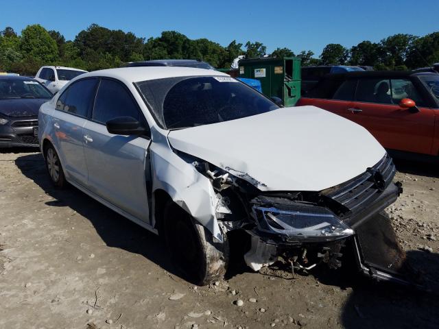 Volkswagen Jetta base (2015)