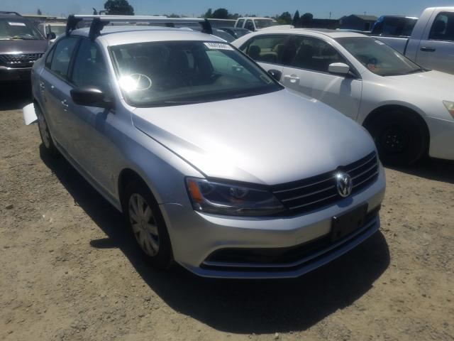 Volkswagen Jetta base (2015)