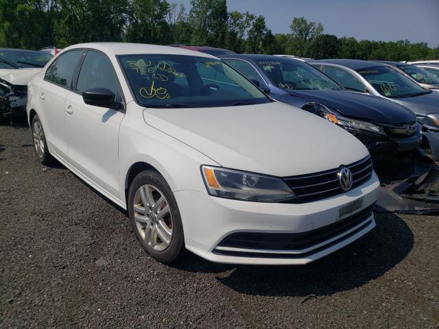 Volkswagen Jetta base (2015)