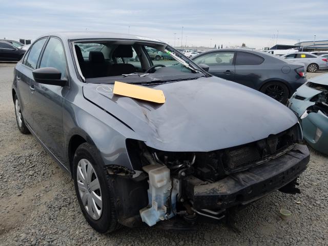 Volkswagen Jetta base (2015)