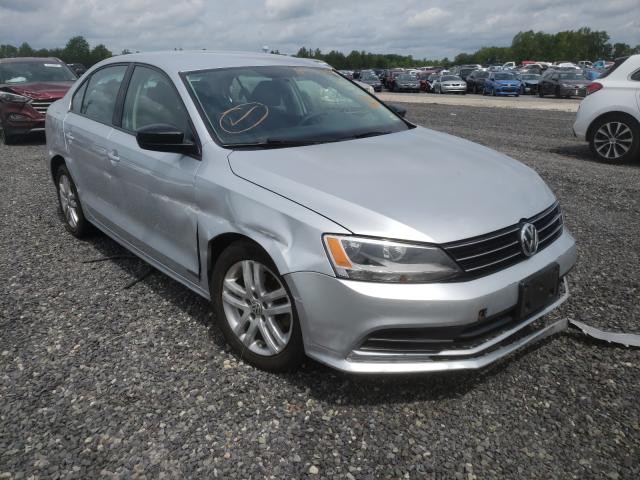 Volkswagen Jetta base (2015)