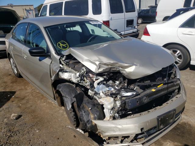 Volkswagen Jetta base (2015)