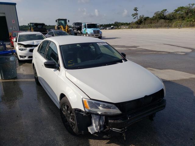 Volkswagen Jetta base (2015)